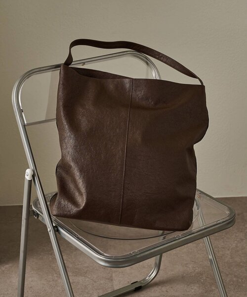 24SS Whim Gazette ウィムガゼット ボディバッグ　ショルダー　革 Whim Gazette｜ウィム ガゼットのショルダーバッグ通販｜ELLE SHOP