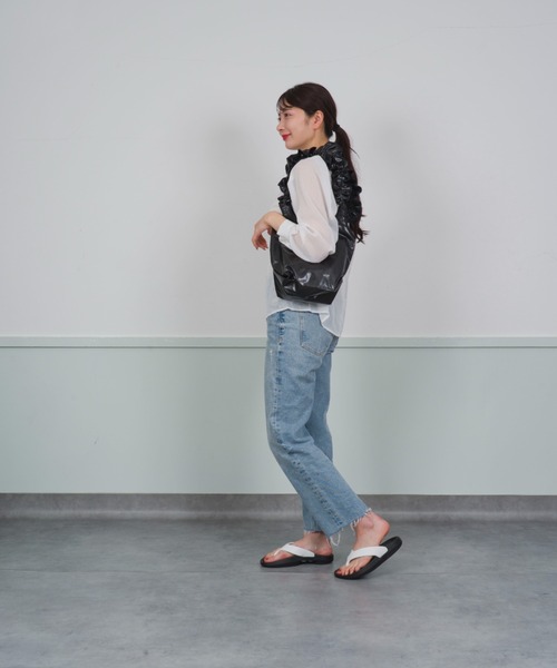 定価 13,750円　HELOYSE ギャザーフリルトートバッグ　シルバー 定価 13,750円 HELOYSE ギャザーフリルトートバッグ シルバーの