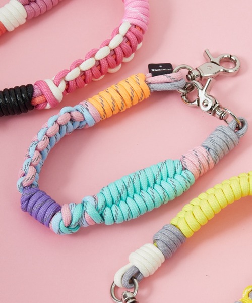 A SCENE HIMAA デザインパラコード ストラップ A SCENE × HIMAA、アートとガジェットの融合コレクションが登場