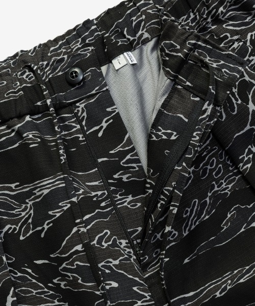 rehacer（レアセル） ワイドパンツ パンツ : Tiger Joint Camo Shorts