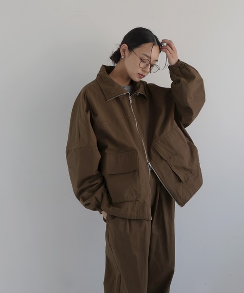 hellam（ヘラム） コート アウター 合繊ツイル スタンドカラージップ 