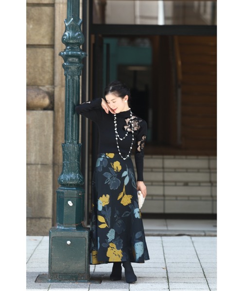 cawaii スカート パリコレ級。最高クラスの花柄ジャガード