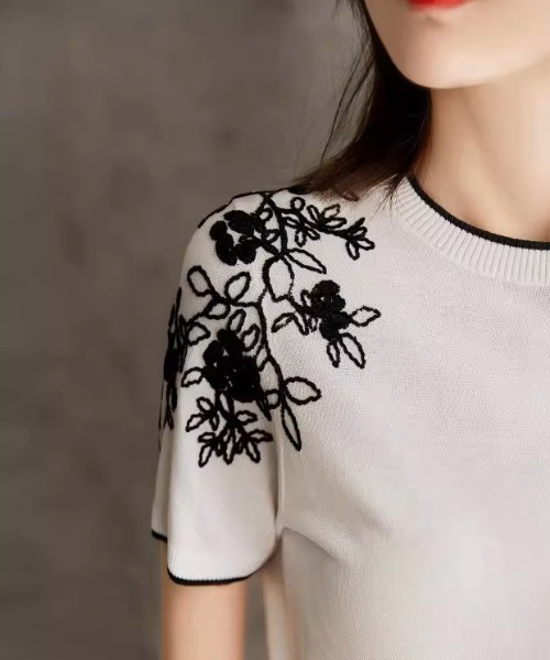 ピンクハウス 花刺繍 半袖 ニット トップス 手刺繍 黒 deux amour tシャツ 花刺繍半袖ニットプルオーバー レディース