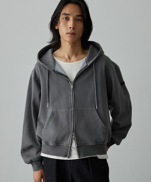 ヴィンテージメイク ラバープレート ショートダブルジップパーカー EMMA CLOTHES（エマクローズ）の「ヴィンテージメイク ラバー