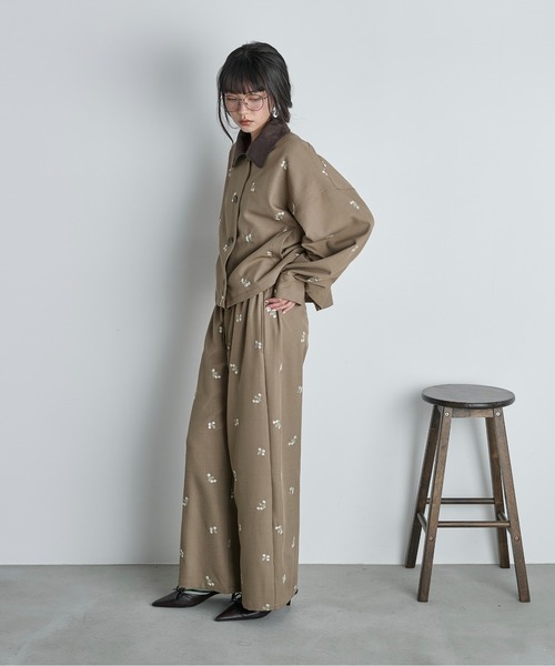 THE Yon ワイドパンツ パンツ エンブロイダリーフローラルシャツ
