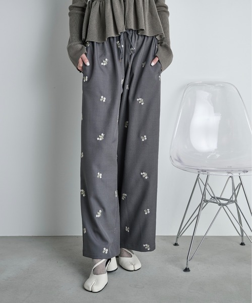 THE Yon ワイドパンツ パンツ エンブロイダリーフローラルシャツ