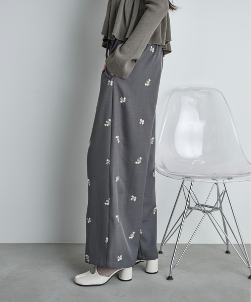 THE Yon ワイドパンツ パンツ エンブロイダリーフローラルシャツ
