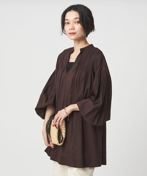 green label relaxing スリーブタック ブラウス green label relaxing（グリーンレーベルリラクシング）の「デザイン