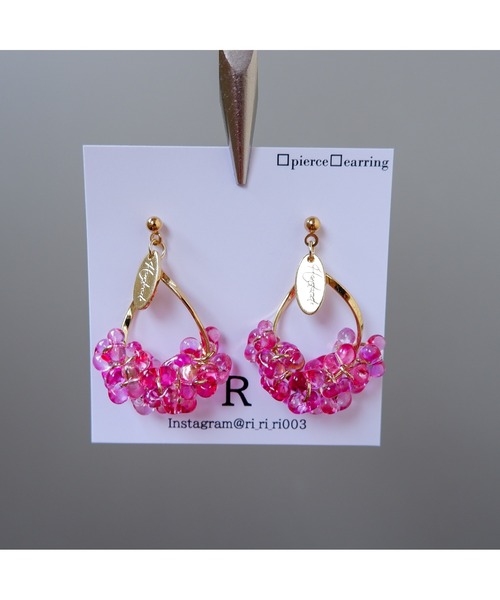 ピアス ma.na885 TONE（トネ） ピアス 「R」1098チェコガラスフープピアス(MA