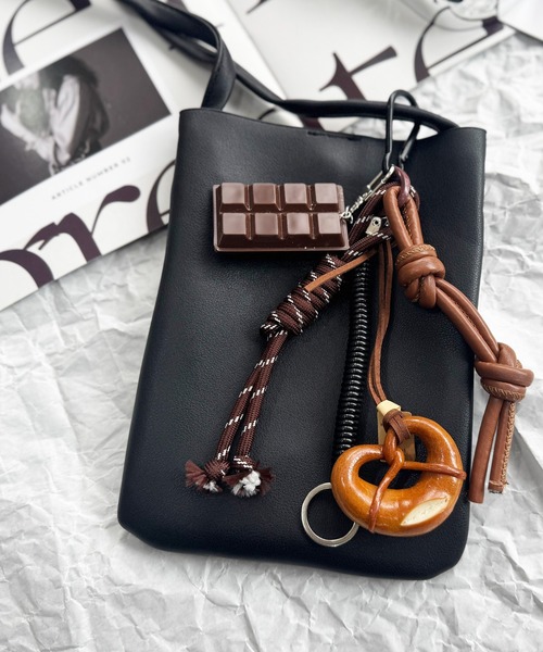 NOLITA LABORATORY チャーム 「 NOLITA / ノリータ 」チョコレート