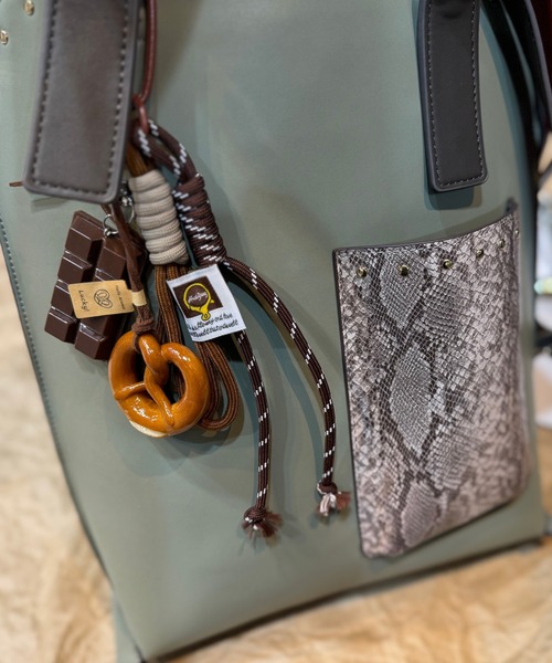 NOLITA LABORATORY チャーム 「 NOLITA / ノリータ 」チョコレート