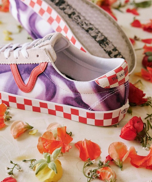 VANS（ヴァンズ） スニーカー THE MUSEUM VISITOR スポーツロー