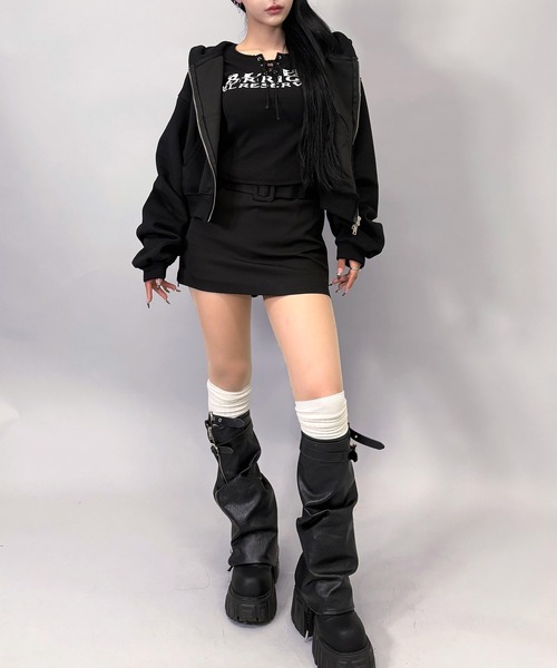 FOLLOWIN（フォロウィン） tシャツ Y2Kロゴプリントレースアップ