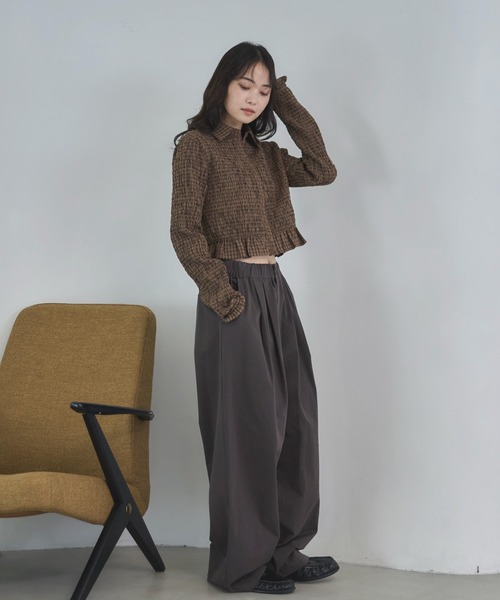 feepur（フェピュール） ブラウス シャツ シャーリングショート