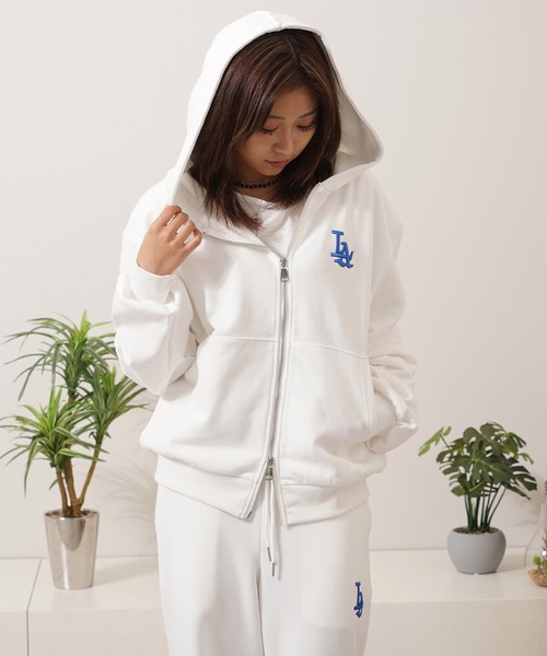 STAY GOLD（ステイゴールド） パーカー LA ロゴ刺繍 ショート丈 ダブル