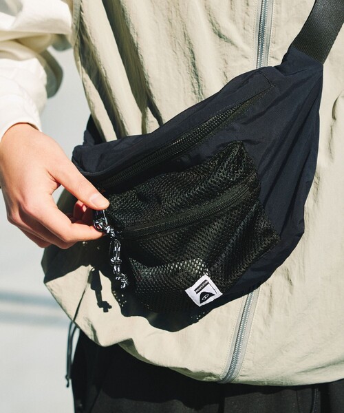 「POLeR」 ウエストバッグ ONE SIZE ベージュ レディース_画像6