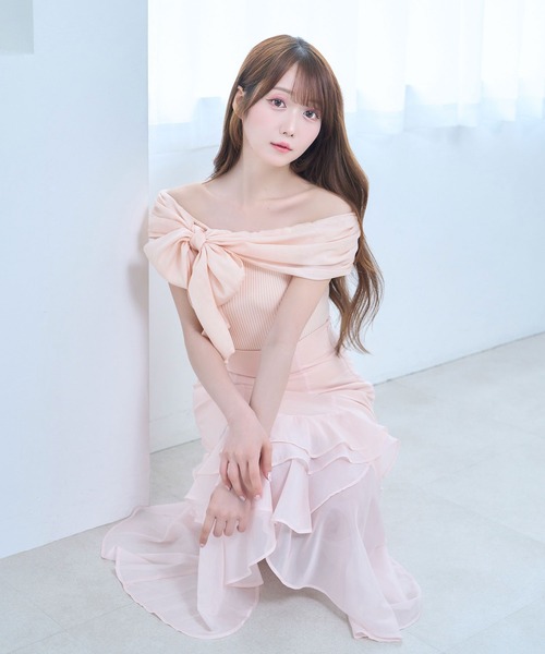 Rose Muse（ロゼミューズ） Airly ribbon off shoulder tops