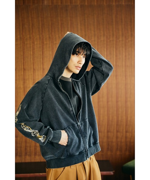 THRIFTY LOOK パーカー TRIFTY LOOK スリフティールック / EMBROIDERY