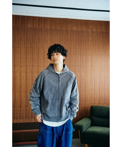 THRIFTY LOOK パーカー TRIFTY LOOK スリフティールック / EMBROIDERY