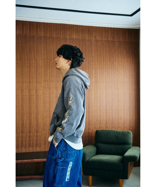 THRIFTY LOOK パーカー TRIFTY LOOK スリフティールック / EMBROIDERY