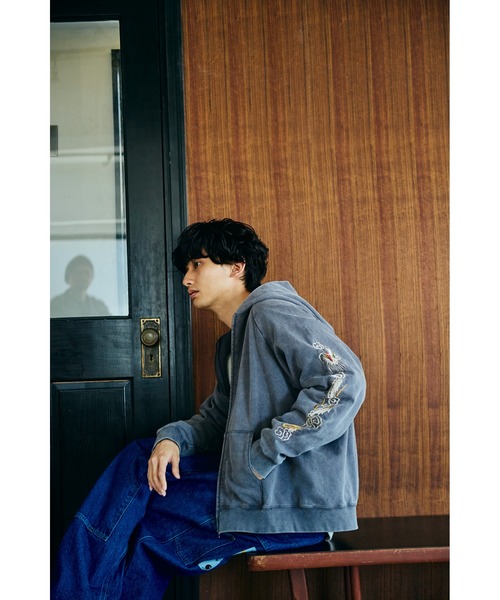 THRIFTY LOOK パーカー TRIFTY LOOK スリフティールック / EMBROIDERY