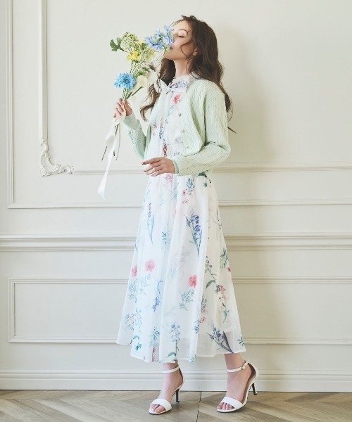 【美品】レオナール ボタニカル フラワー 幾何学模様 花柄 ドッキングワンピース ニットドッキングラインフラワーワンピース | プロポーション ボディ