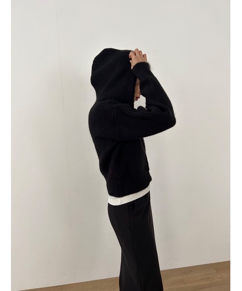 フード付きクロップドセーター 黒と白 Didot.showroom ニット セーター クロップドニットフーディー