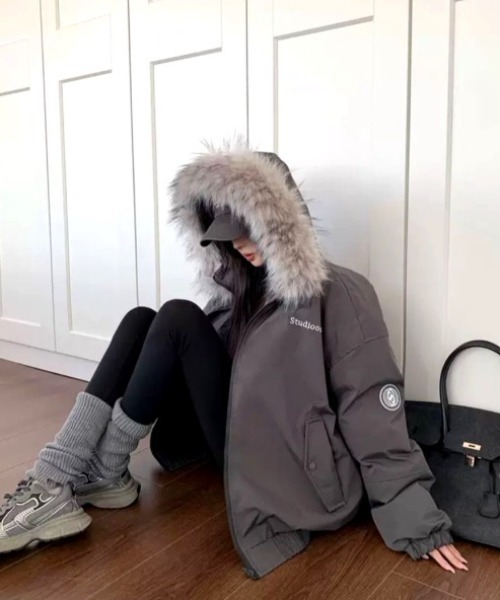 SHEENA（シーナ） ブルゾン アウター ワンポイント刺繍ロゴファー