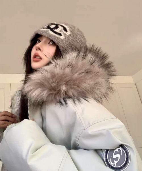 SHEENA（シーナ） ブルゾン アウター ワンポイント刺繍ロゴファー