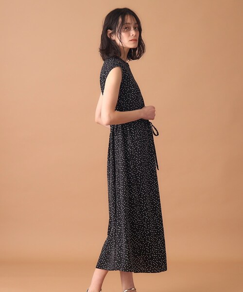 「DRESSTERIOR」 半袖ワンピース 34 ブラック レディースの画像