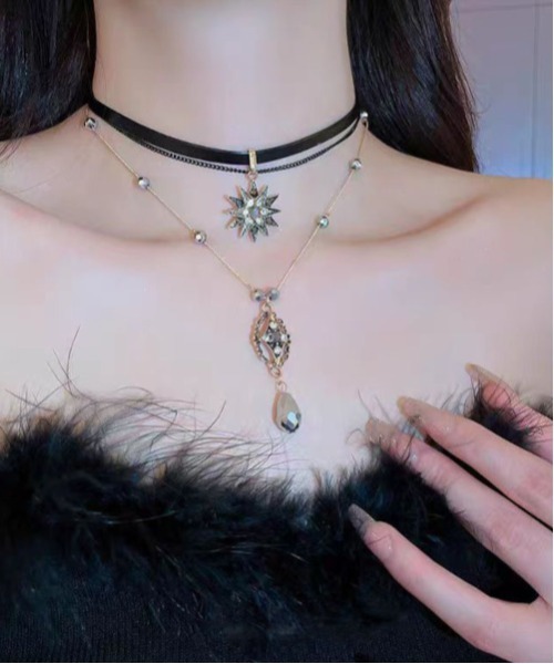 MASHIRO ネックレス ブラックアクリルストーン3連チョーカーネックレス