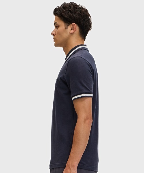 【美品】FRED PERRY ポロシャツ 刺繍ロゴ イングランド製 人気カラー. FRED PERRY ポロシャツ The Fred Perry Shirt - M2