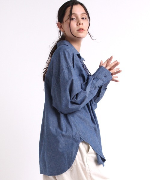 【ブルー】B2680 綿麻シャンブレーレースアップシャツ RNA-N（アールエヌエーエヌ） ブラウス シャツ B2680 綿麻シャンブレー