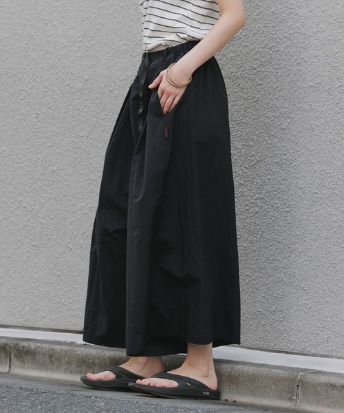 ブラック ガウチョパンツ グラミチ　アーバンリサーチ Gramicci（グラミチ） ワイドパンツ パンツ NYLON FLARE PANT フレア