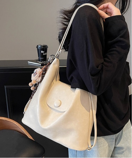 gossip!ロサンゼルス ショルダーバッグ バッグ Y2Kチャーム付き