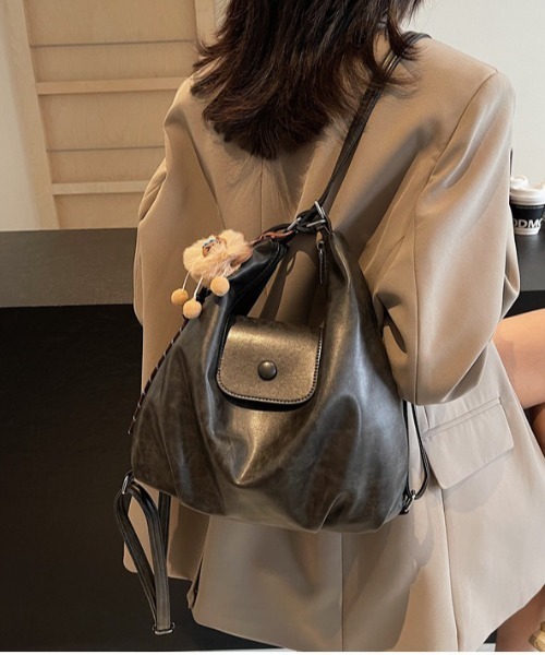gossip!ロサンゼルス ショルダーバッグ バッグ Y2Kチャーム付き