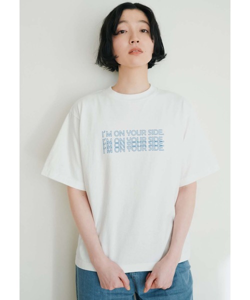 tシャツ ＴＨＲＥＥ　ＦＩＦＴＹ　ＳＴＡＮＤＡＲＤ　丸胴仕様のロゴプリントＴシャツ レディース