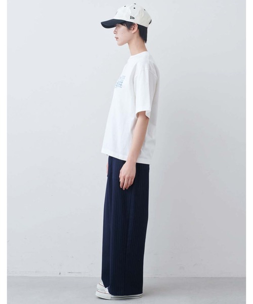 tシャツ ＴＨＲＥＥ　ＦＩＦＴＹ　ＳＴＡＮＤＡＲＤ　丸胴仕様のロゴプリントＴシャツ レディース THREE FIFTY STANDARD tシャツ THREE FIFTY