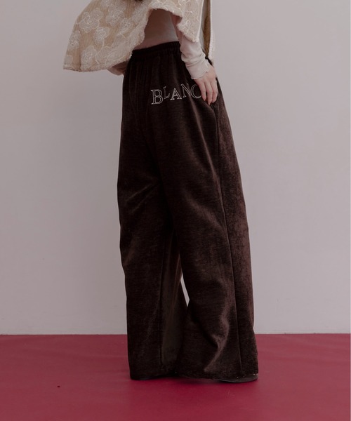 Eimee Law（エイミーロウ） パンツ テキストエンブロ リラックスベロア