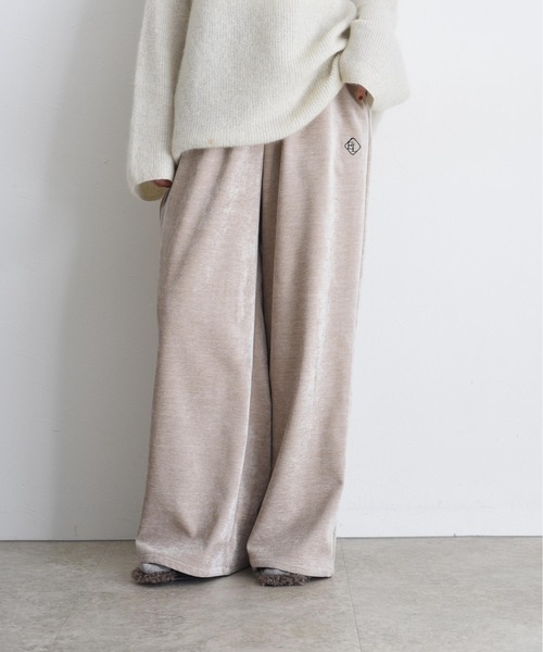 Eimee Law（エイミーロウ） パンツ テキストエンブロ リラックスベロア