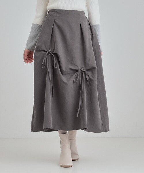 【未使用品】TO BE CHIC スカートスーツ　グレー　リボン TO BE CHIC トゥービーシック ビーズリボンプリーツショルダーバッグ