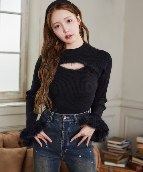 one after another NICE CLAUP ニット セーター チャーム付き胸開き