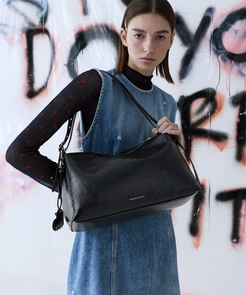 CHARLES ＆ KEITH（チャールズ&キース） ショルダーバッグ バッグ Rey