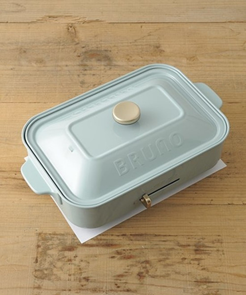 ブルーノ　コンパクトホットプレート、鍋セット　Happy Holidays 新品 BRUNO（ブルーノ） 「Happy Holidays」コンパクトホットプレート+鍋