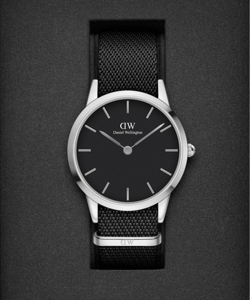 Daniel Wellington 腕時計 ICONIC BLACK NATO 40MM メンズ