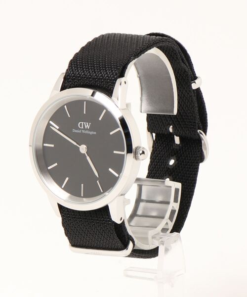 Daniel Wellington 腕時計 ICONIC BLACK NATO 40MM メンズ