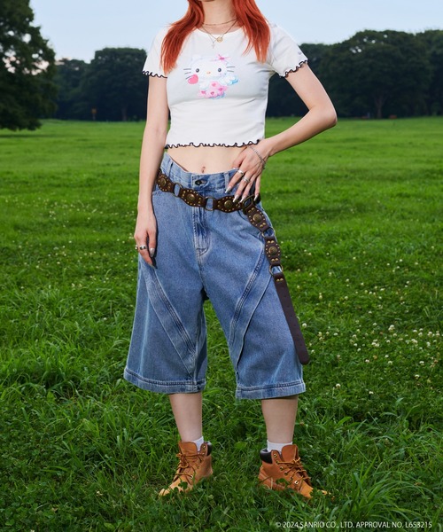 ALEXIA STAM ハローキティ クロップドTシャツ サンリオ アリシアスタン キティ Tシャツ - メルカリ