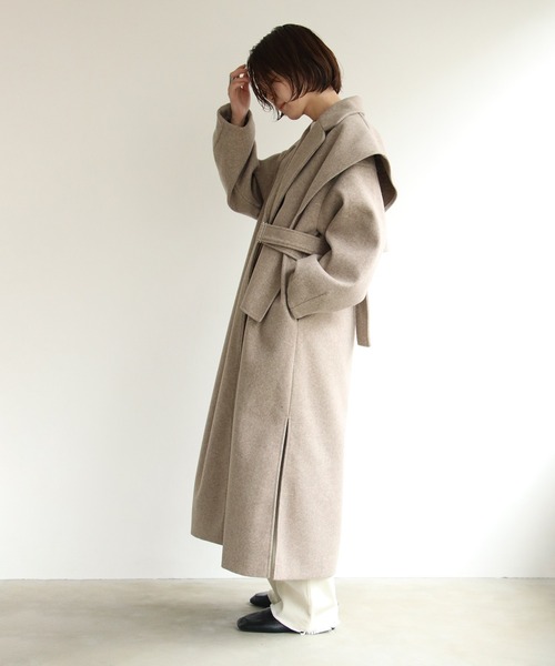インタープラネット ベージュ ロングコート バルーンスリーブ notch.（ノッチ）の「バルーンスリーブスタンドコート（その他アウター）」 - ★新品★notch.ノッチ　ベージュホワイトロングコート
