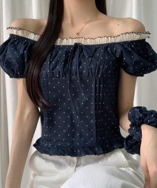 ブラウス シャツ エンボス オフショルダー ブラウス レディース Amulet ブラウス シャツ 紐付きオフショルダーブラウス