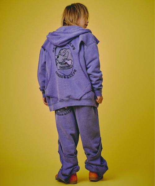 GALFY（ガルフィー） パーカー GALFY-穴の向こうにわんちゃんパーカー